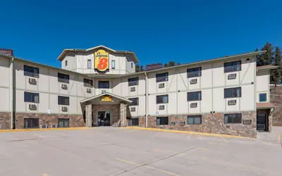 Super 8 by Wyndham Hill City/Mt Rushmore/ Area