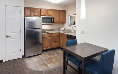 Residence Inn by Marriott Kansas City Country Club Plaza