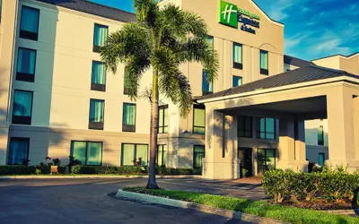 Holiday Inn Express Hotel & Suites Tampa Northwest - Oldsmar by IHG