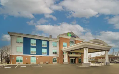 Holiday Inn Express & Suites Richmond by IHG