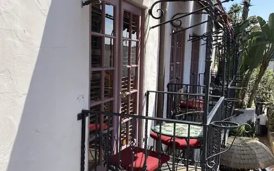 Villa Rosa Inn