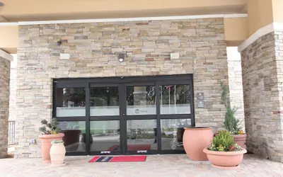 Hampton Inn & Suites Dallas Market Center
