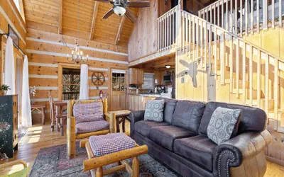 Little Bear Lookout by Jackson Mountain Rentals