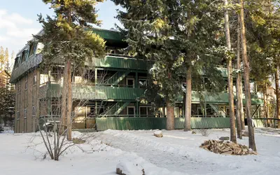 Hi Country Haus - 10-18... 2 Bedroom Condo by RedAwning