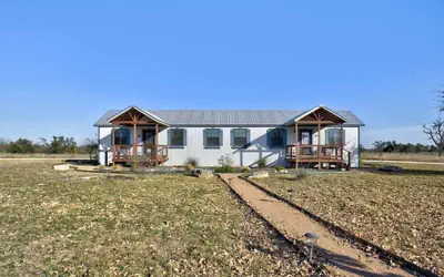Windmill Meadows Cottages-firepit-hill Country Views!!