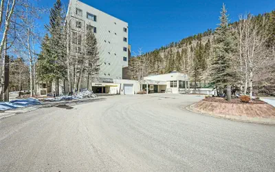 2509 Saints John 3 Bedroom Condo by RedAwning