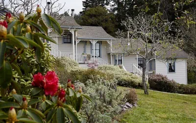 Dennen's Victorian Farmhouse