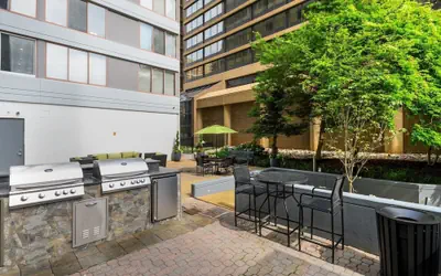 Work + Rest in DC Apartments