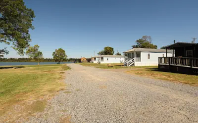 Red Leaf Cottages