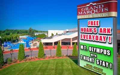 Grand Marquis Waterpark Hotel & Suites
