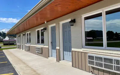 Four Seasons Inn