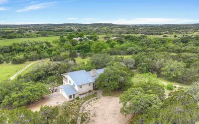 Serene Creek Front Home With Games+grill!