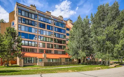 1776 Decatur 4 Bedroom Condo