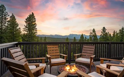 Serene Retreat Amazing Views Hottub Sauna Xbox