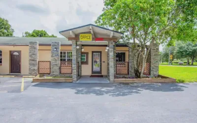 OYO Budget Inn Bartow