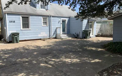 Beach Front On The Bay 3 Bedroom Bungalow