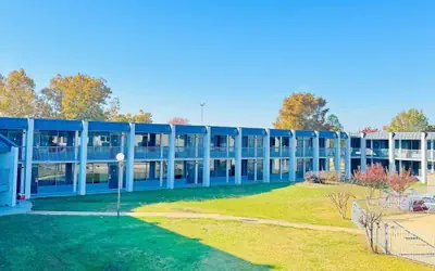 VIP INN AND SUITES