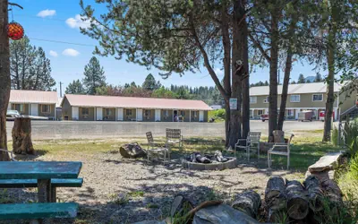 Birch Glen Hotel