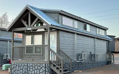 Luxury Tiny Homes - Deluxe King Room