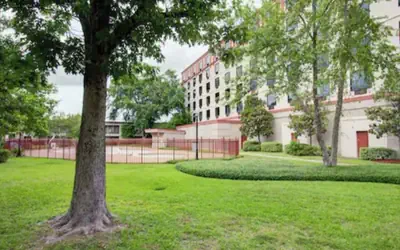 Signature Hotel