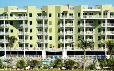 Crystal Palms Beach Resort