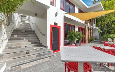 Red Door Inn