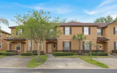 Family 4BR Home w/ Resort Pool Near Disney