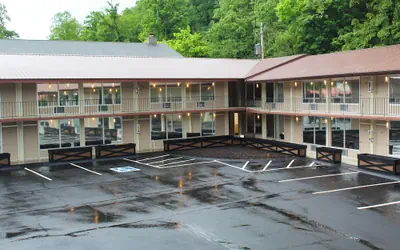 Sleepy Bear Motel