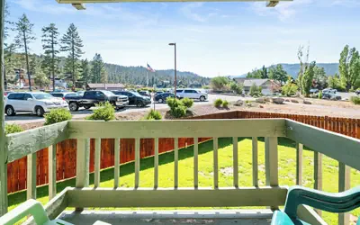 Lakeview Condo