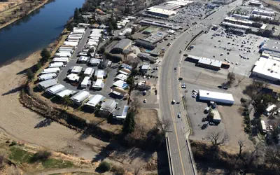 The River Inn and Suites