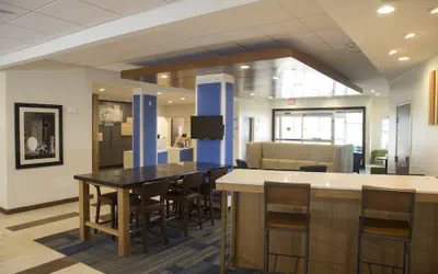 Holiday Inn Express & Suites Port Huron by IHG
