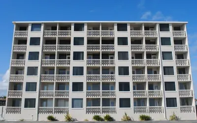 Howard Johnson by Wyndham Oceanfront Daytona Beach