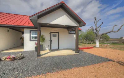 Modern Casita With Hot Tub Six Minutes From Main Street