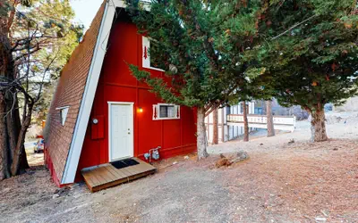 Lazy Bear Barn #124