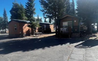 Pioneer Motel