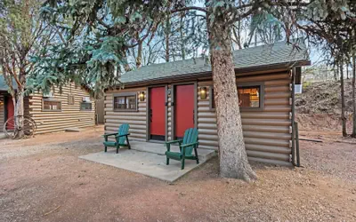Timber Lodge Cabin 11