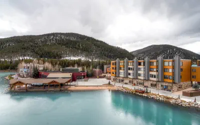 Studio In Lakeside Village, Updated Kitchen & Bath Apts
