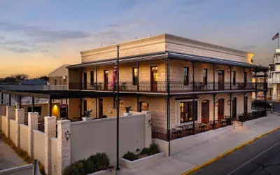 Emigrant Boutique Hotel