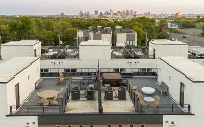 Luxe 4BR Retreat With Hot Tub Skyline Deck