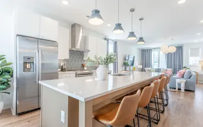 Luxe Group Stay With Hot Tub Rooftop Lounge
