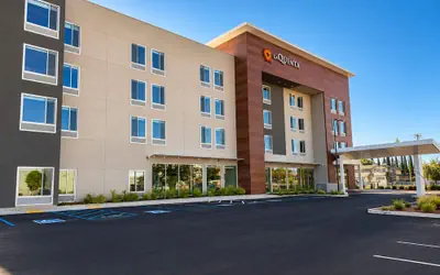 La Quinta Inn & Suites By Wyndham Tracy