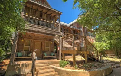 Life is Gruene-riverfront Luxury-1mi To Gruenehall
