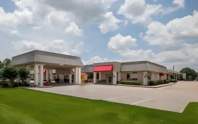 Iberia House & Suites