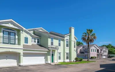 Legacy Villa 506 - 2 Bedroom 2 Bath With Garage in Beachside Neighborhood