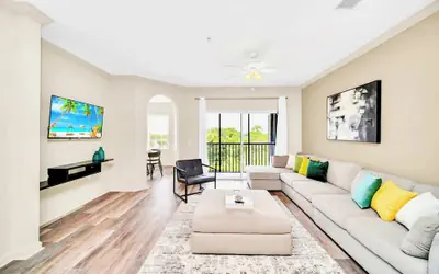 Upstay - Pet-friendly Suite w Pool, Sauna
