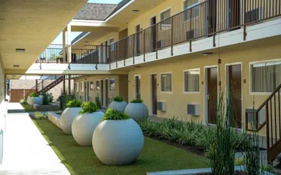 Lemon Heights Inn
