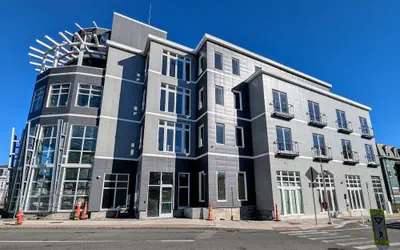 Beacon Suites Hotel