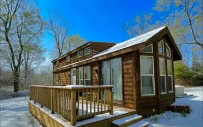 Little Lantern Cabin