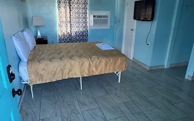 GREENKEY BEACH MOTEL