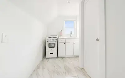 Elegant Hideaway with Free Parking